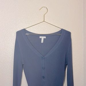 Leith size small, blue ribbed sweater.